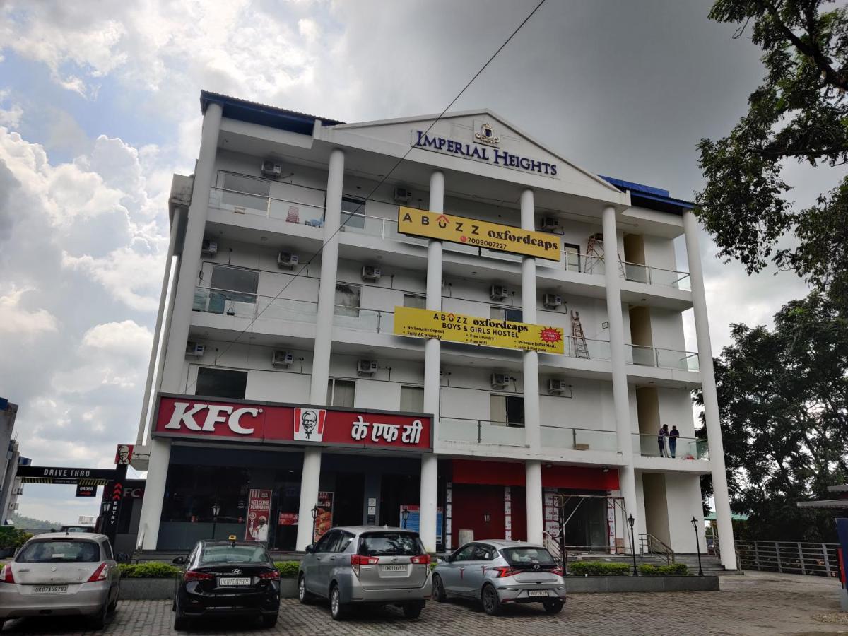 Hostel Abuzz Oxfordcaps Imperial Heights Dehradun Exterior foto