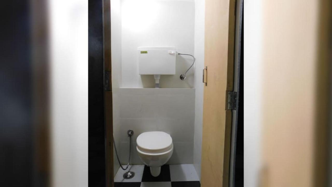 Hostel Abuzz Oxfordcaps Imperial Heights Dehradun Exterior foto