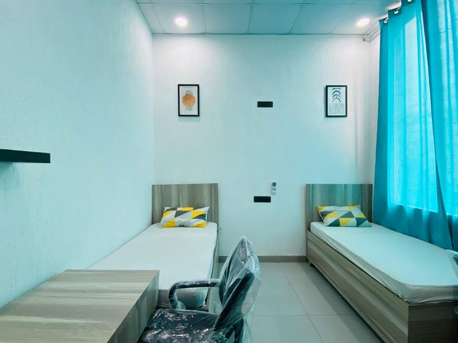 Hostel Abuzz Oxfordcaps Imperial Heights Dehradun Exterior foto